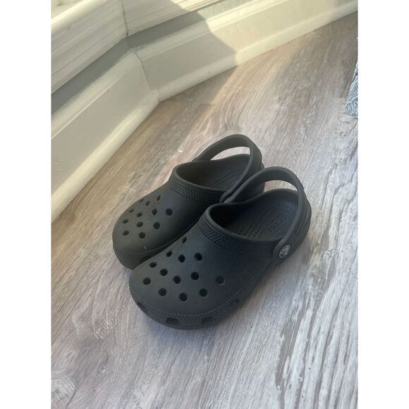 Crocs Kids Classic Clogs Comfortable Slip-On Shoes Black Size 12C - Picture 4 of 4